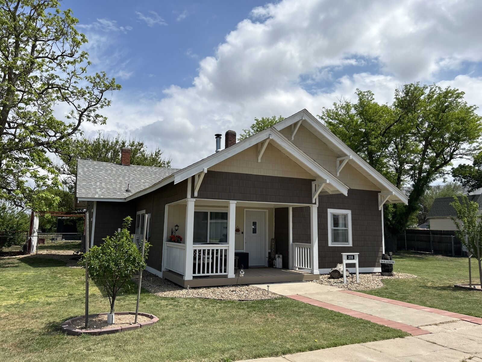 Property Photo: 208 N Logan Street KS 67849