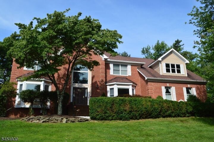 Property Photo: 40 Newland Ct NJ 08807