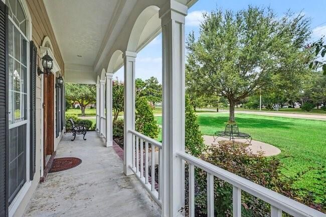 Property Photo:  5400 W Orange Street  TX 77581 