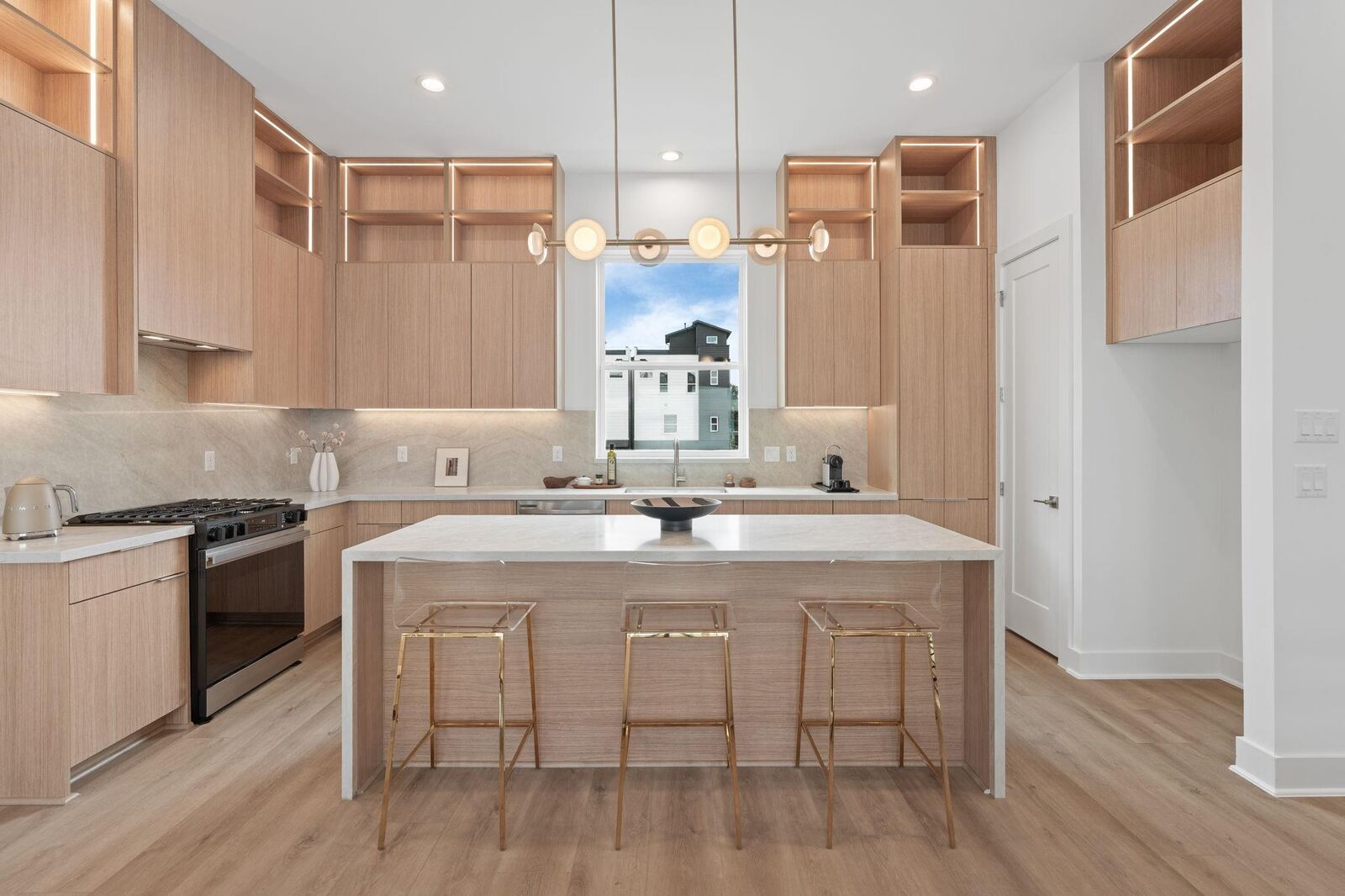 Property Photo:  1115 Ennis Street  TX 77003 