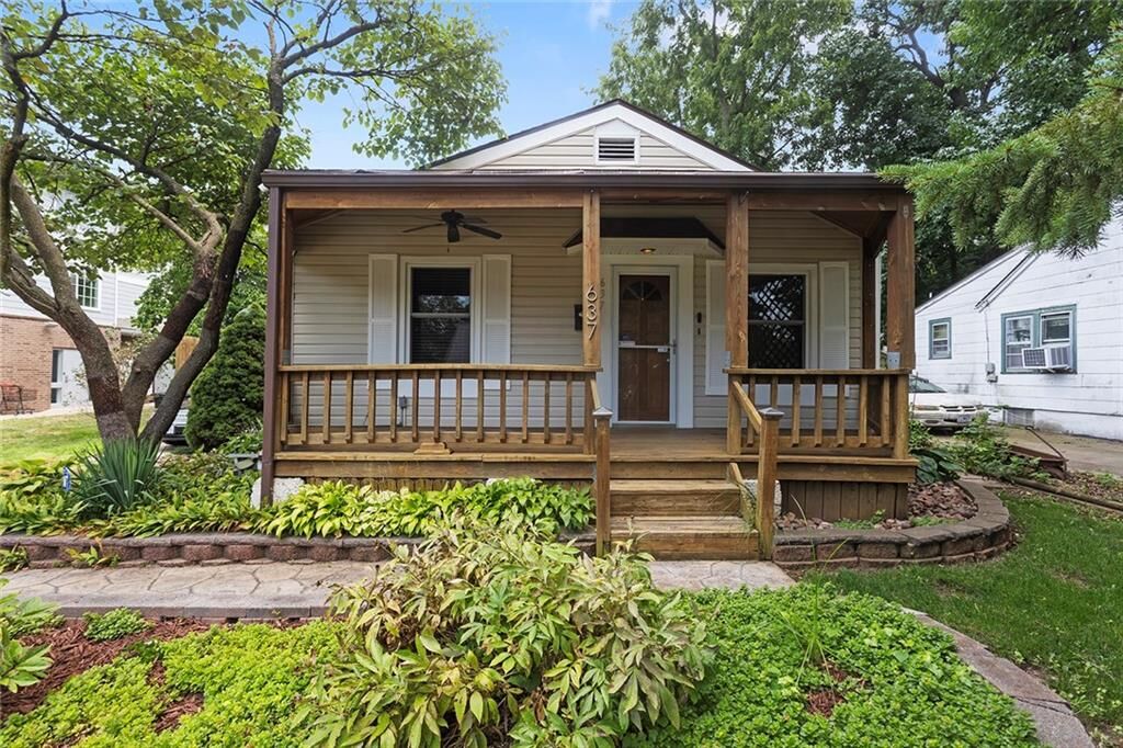 Property Photo:  637 S Huttig Avenue  MO 64053 