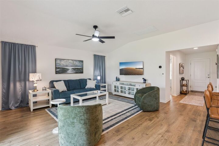 Property Photo: 7608 Daniel Hearns Way FL 34762