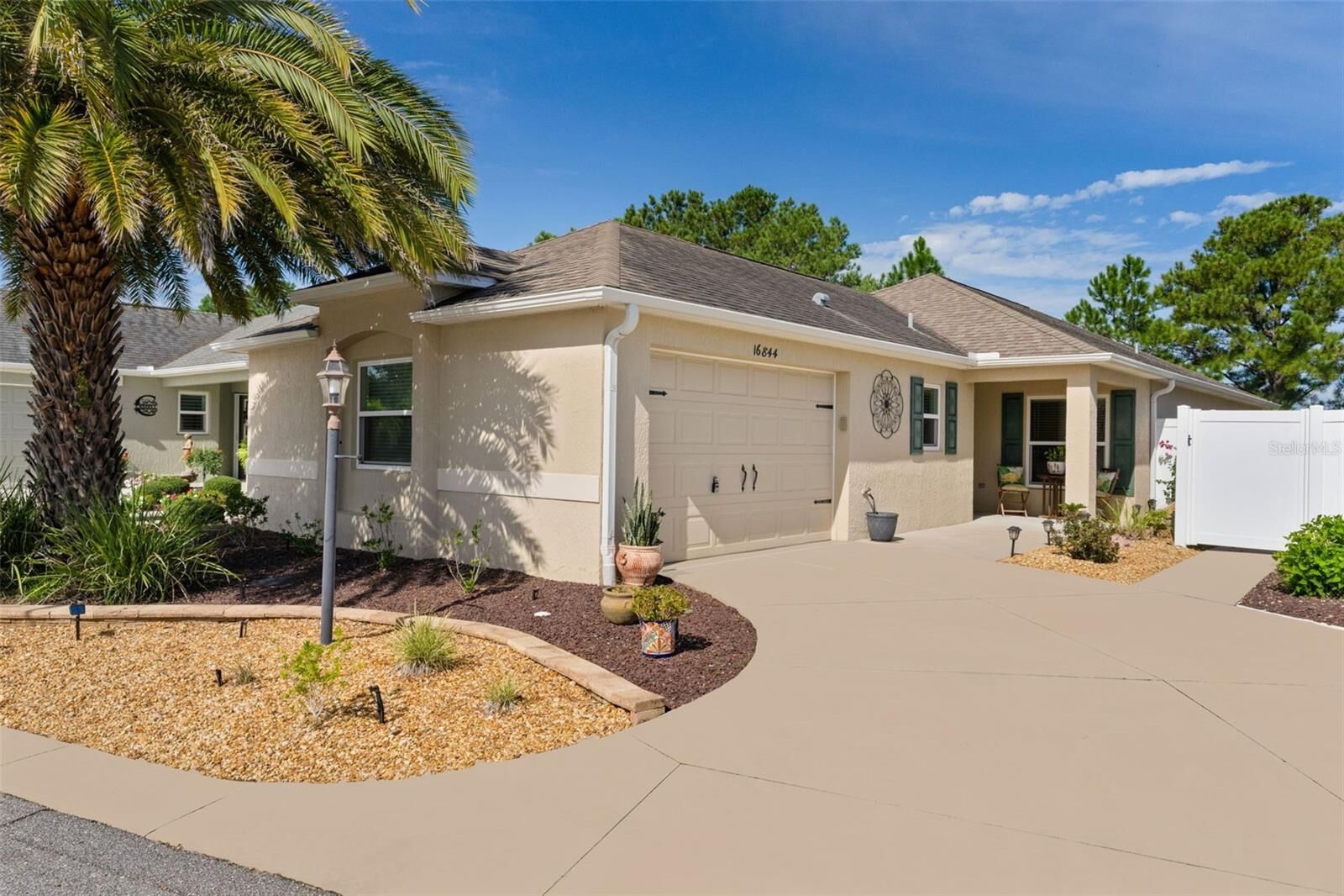 Property Photo: 16844 SE 91st Phillips Court FL 32162