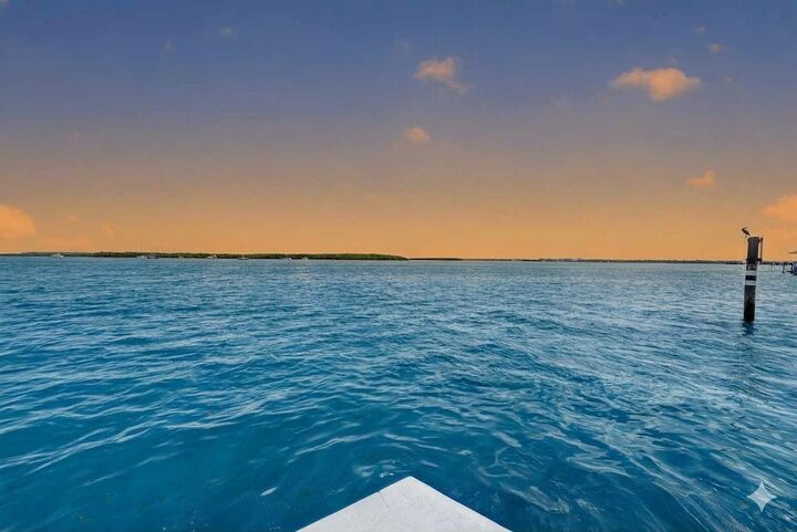 Property Photo: 891 Island Way FL 33767