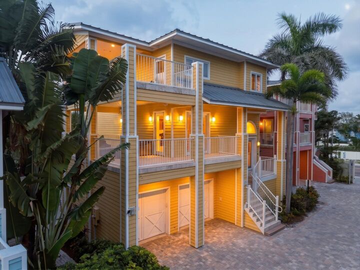 Property Photo: 2718 Gulf Boulevard 2 FL 33785