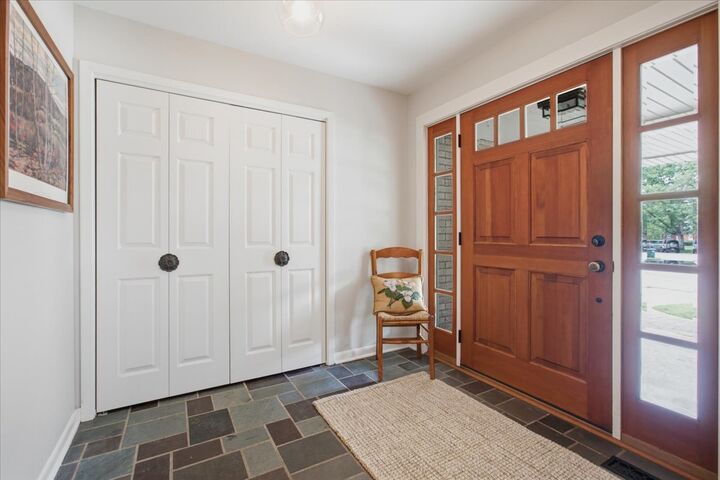 Property Photo: 1006 Meadowlark Lane IL 60025