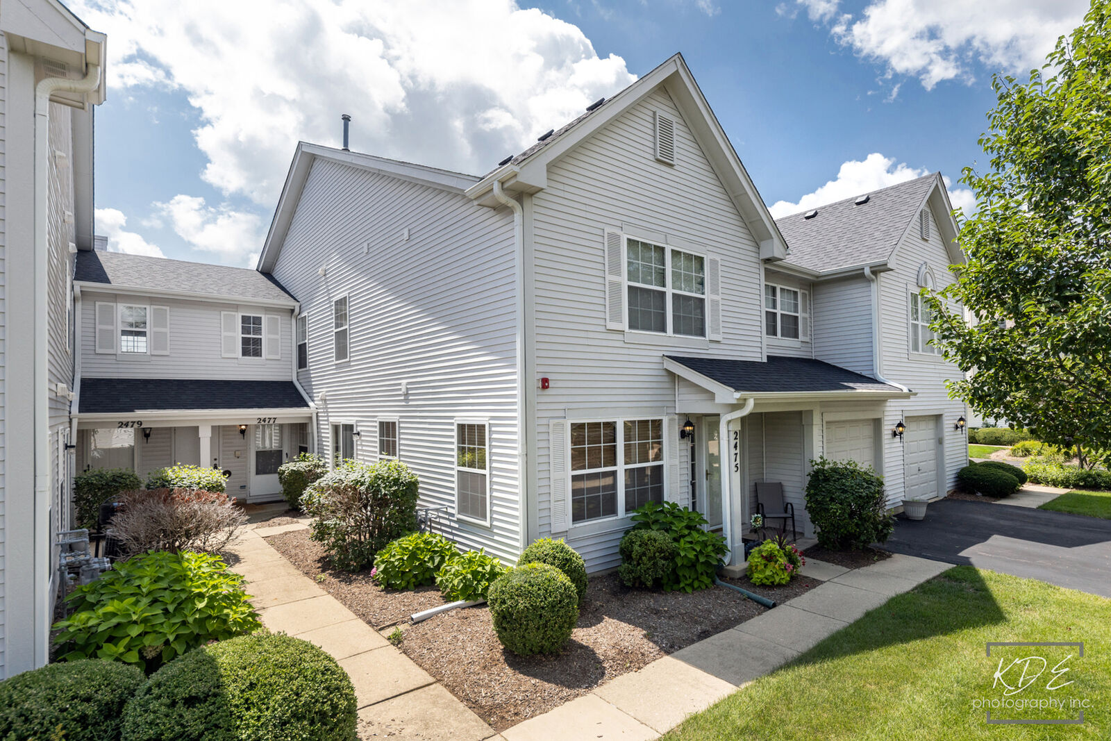 Property Photo: 2477 Frost Drive 2477 IL 60503