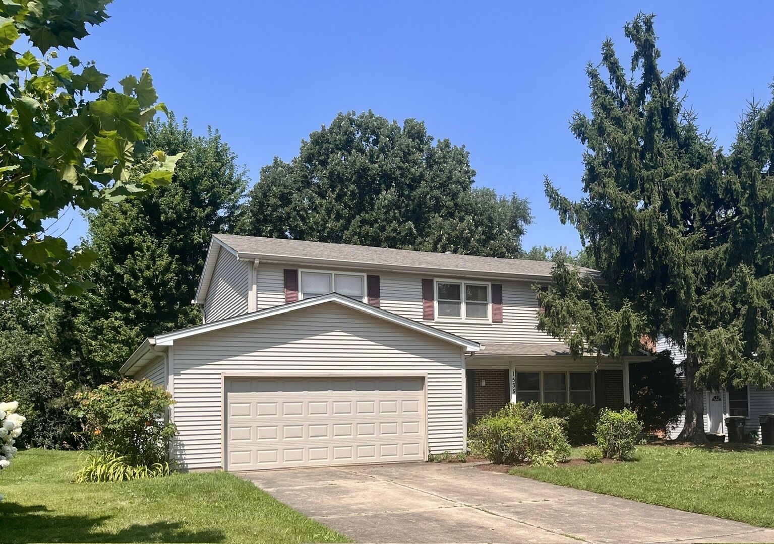 Property Photo:  1535 Hampton Court  IL 60565 