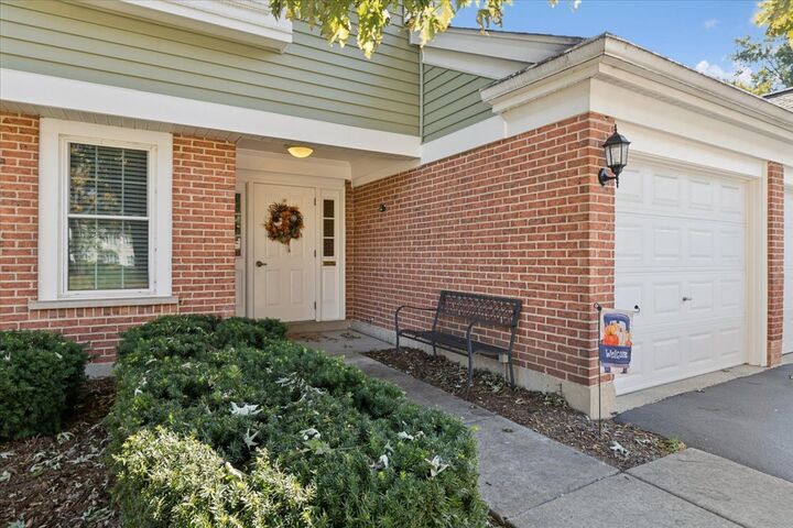 Property Photo: 617 Edinburgh Lane B IL 60070