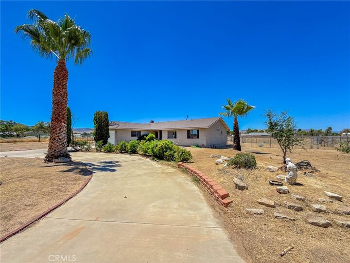 Property Photo:  40607 12th Street West  CA 93551 