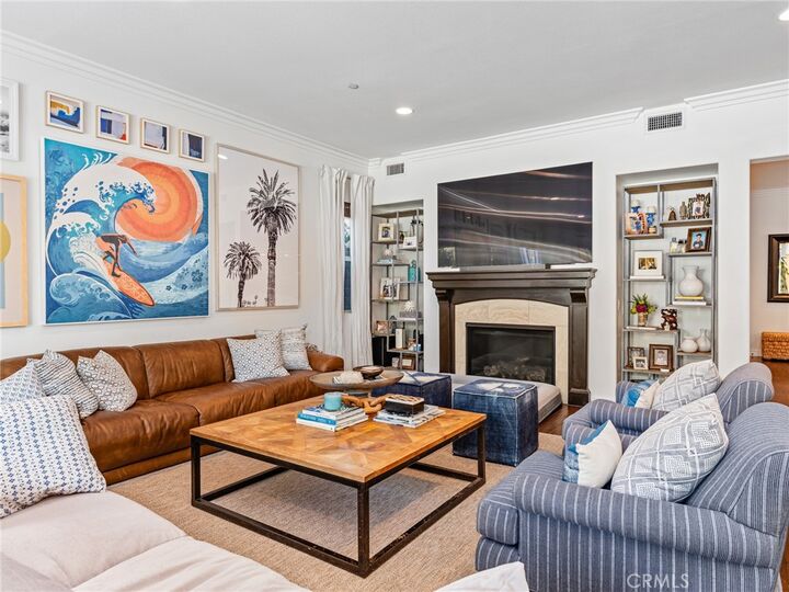 Property Photo: 701 W Maple CA 90245