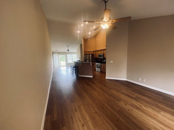 Property Photo: 395 Devon Chase Hl 4604 TN 37066