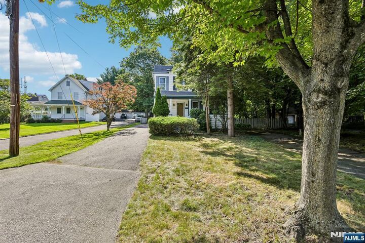 Property Photo:  14 Jacobus Avenue  NJ 07424 