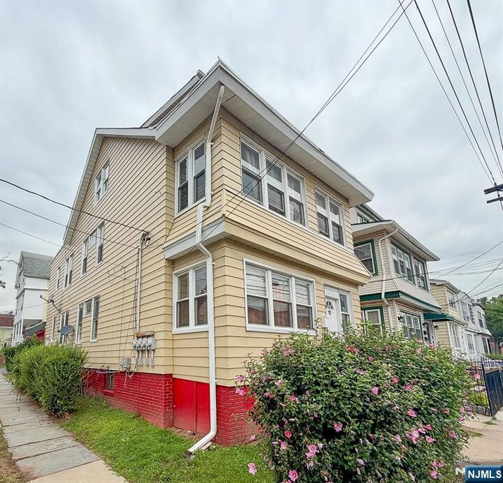 Property Photo:  231 Myrtle Avenue  NJ 07111 