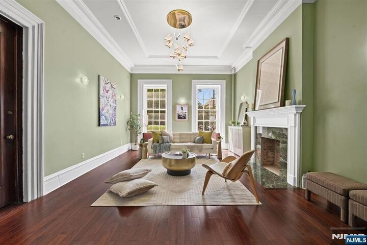 Property Photo:  274 Barrow Street  NJ 07302 