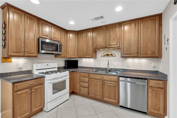 Property Photo:  3331 Davidson Place  LA 70065 