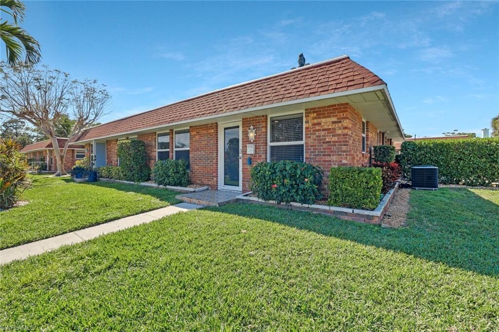 Property Photo:  2710 Arbutus St B1  FL 34112 