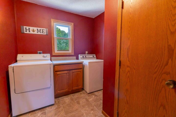 Property Photo: 112 Parkside Street MN 56001