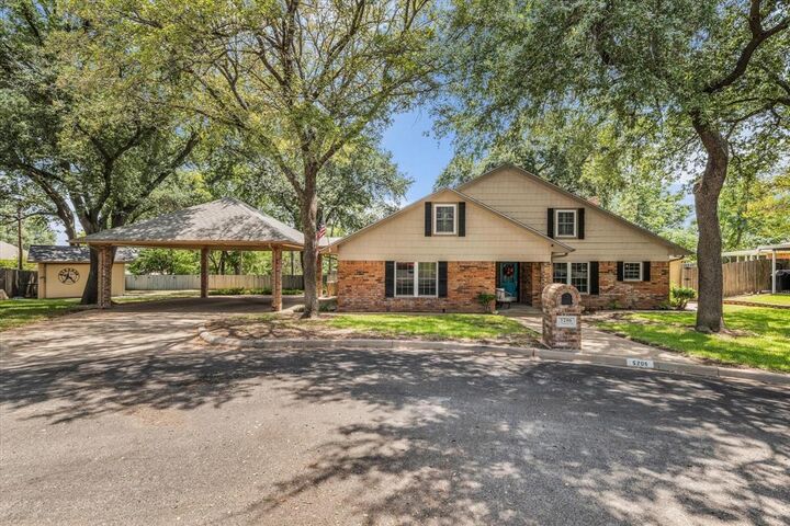 Property Photo: 5206 Chaparral Drive TX 76710