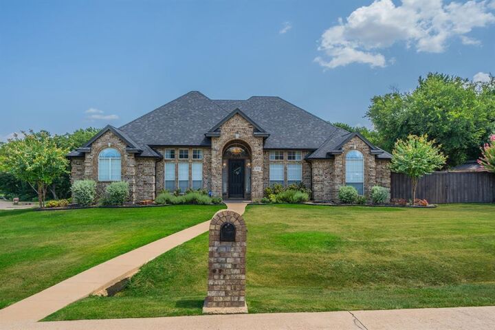 Property Photo:  1658 Pepper Tree Lane  TX 76065 