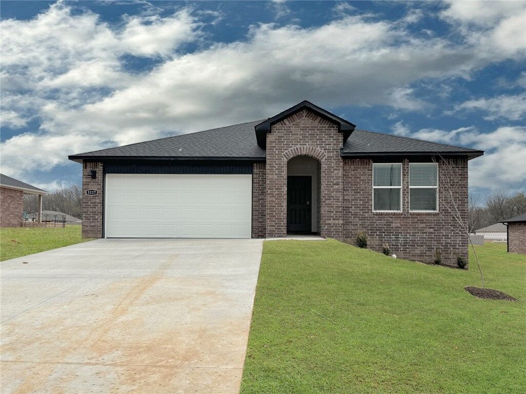 Property Photo: 543 Oklahoma Street AR 72730