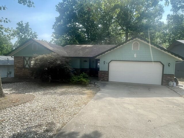 Property Photo:  6 Wilton Lane  AR 72715 