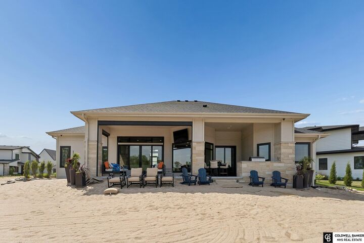 Property Photo: 28401 Laurel Circle NE 68064