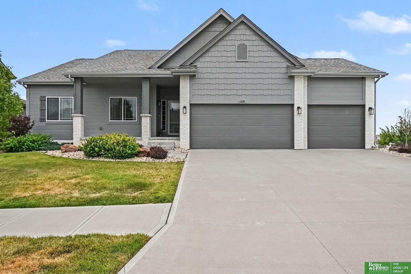 Property Photo: 6420 N 168th Avenue NE 68116