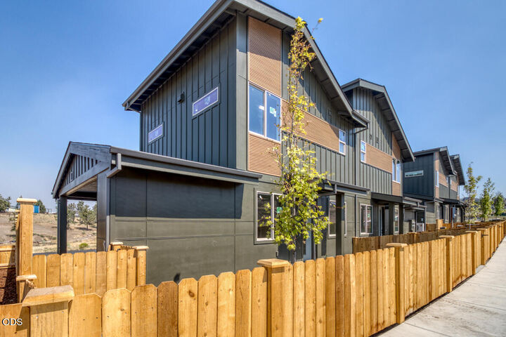 Property Photo: 896 SE Aquila Drive OR 97741