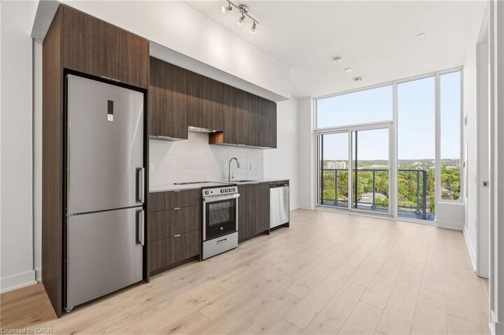 Property Photo:  2088 James Street 1312  ON L7R 0H2 