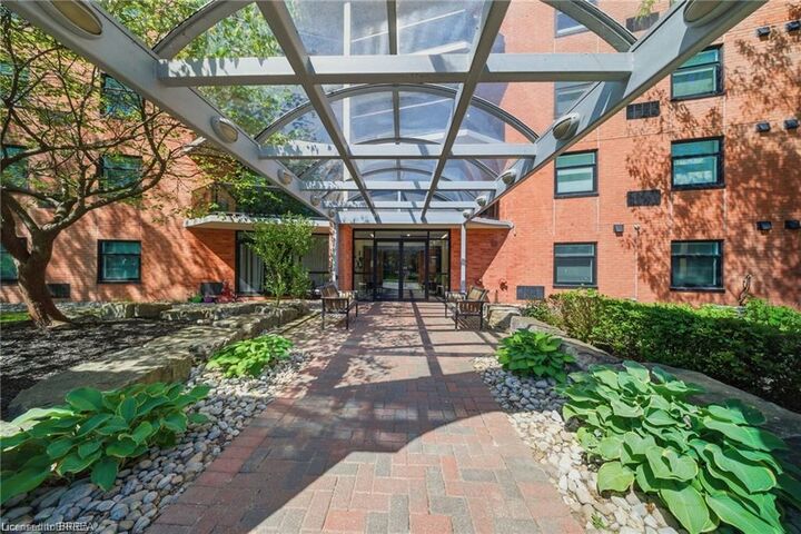 9 Bonheur Court 506 — photo 1