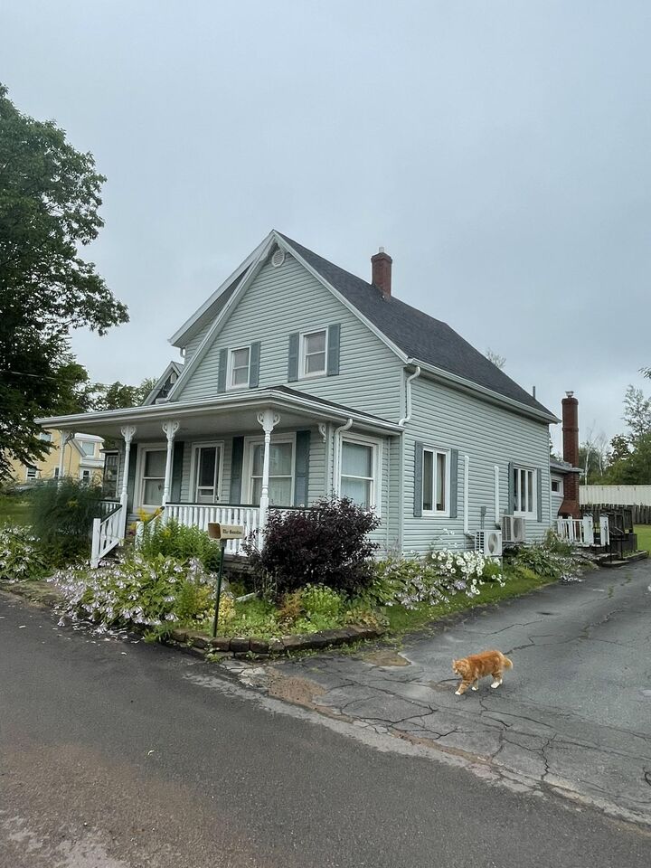 Property Photo: 10 Ross Street PE C0A 1T0