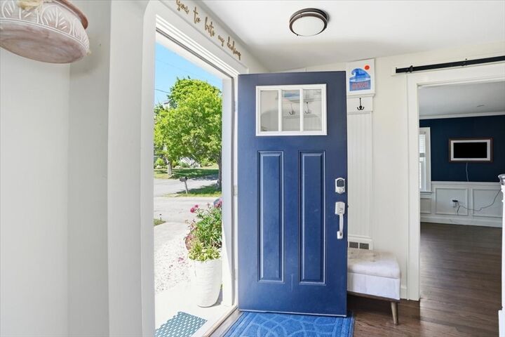 Property Photo: 16 Damon Rd MA 02066