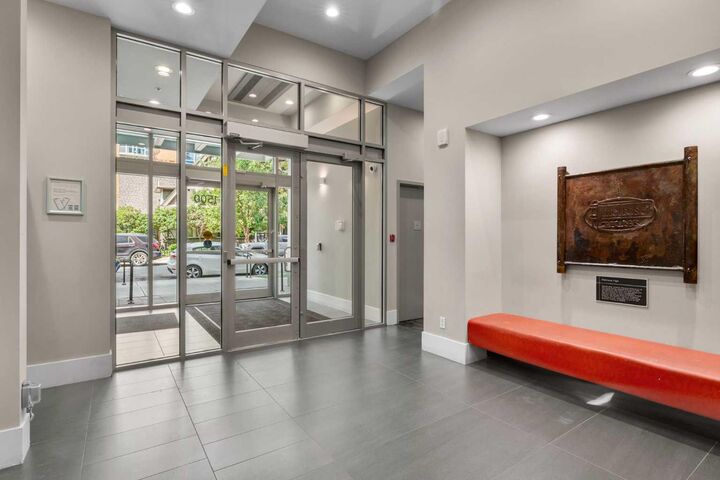 Property Photo: 1500 7 Street SW 905 AB T2R 1A7