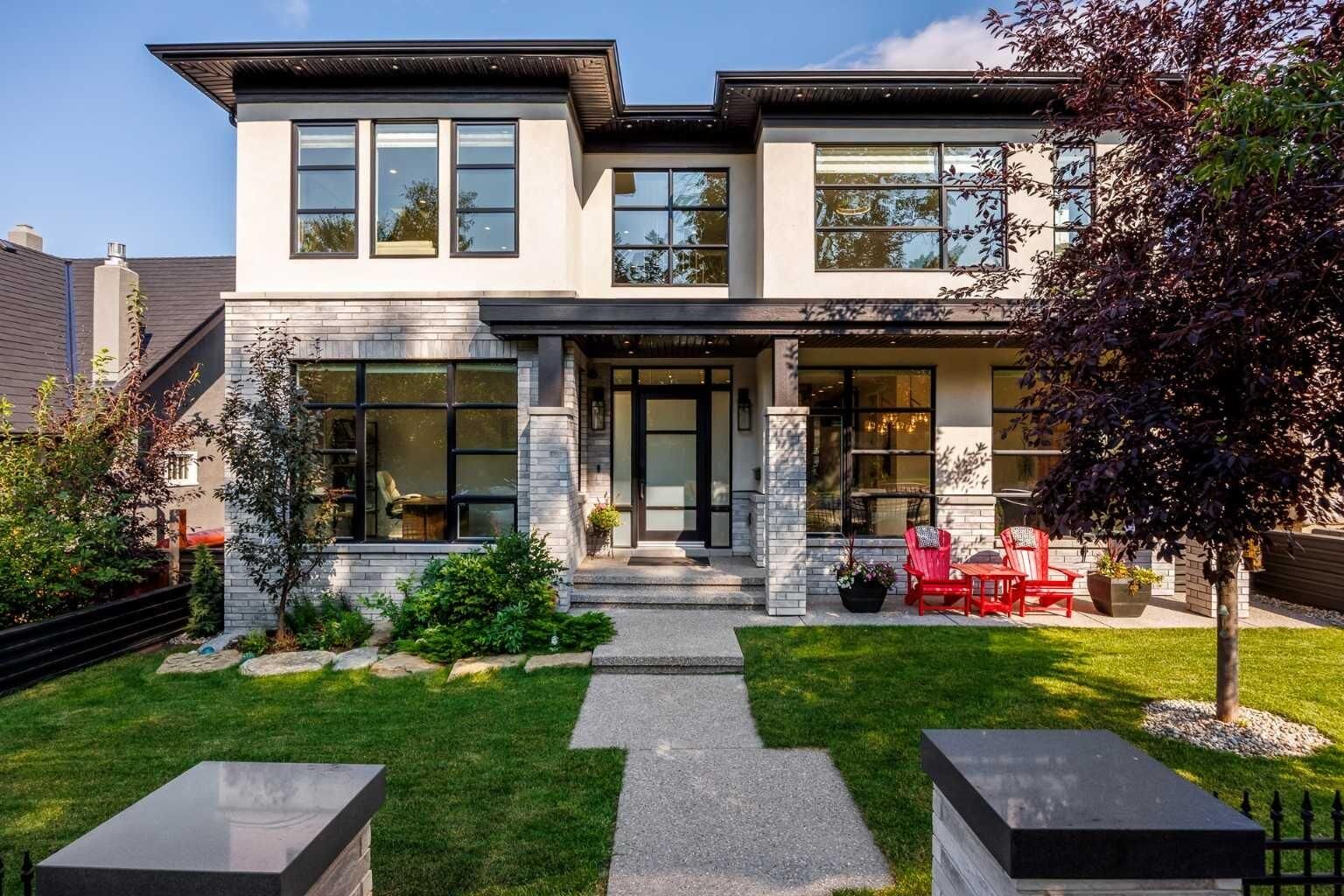 Property Photo: 1414 Scotland Street SW AB T3C 2L4