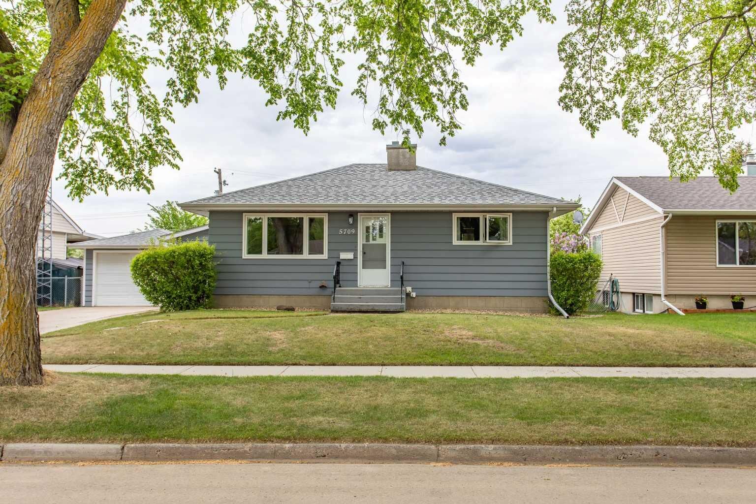 Property Photo: 5709 49 Avenue AB T4L 1M4