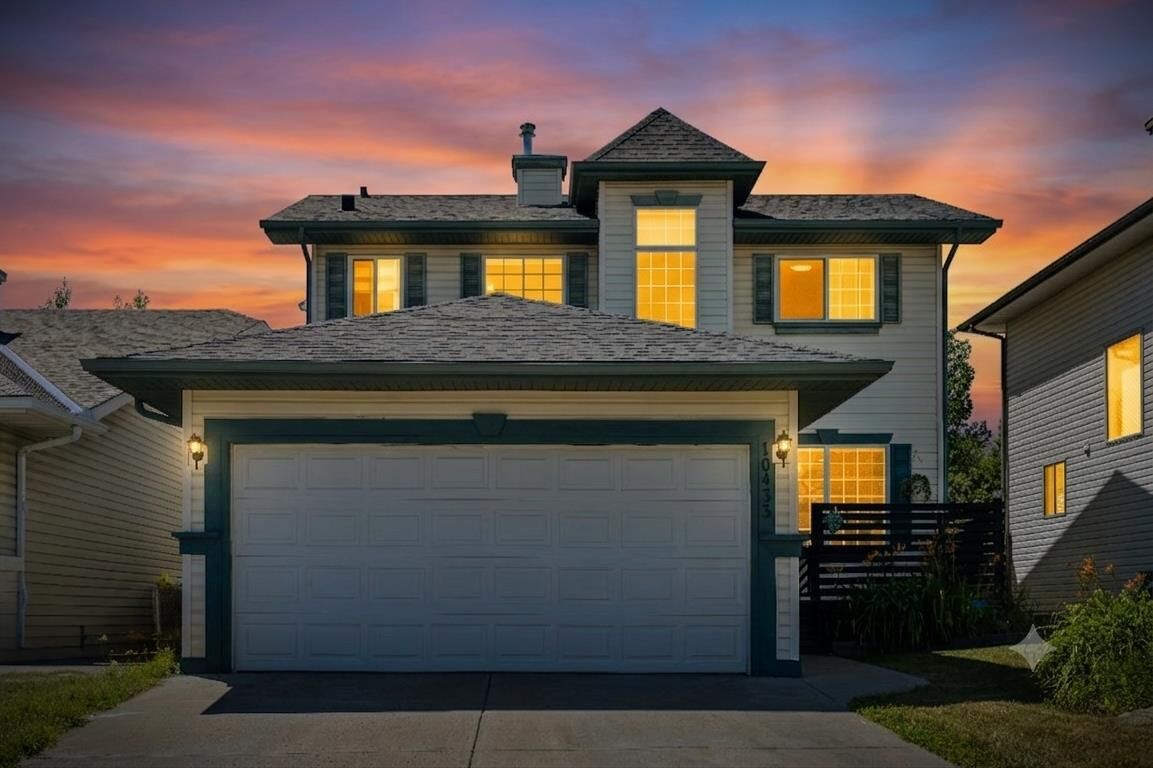 Property Photo: 10433 Hidden Valley Drive NW AB T3A 5M2