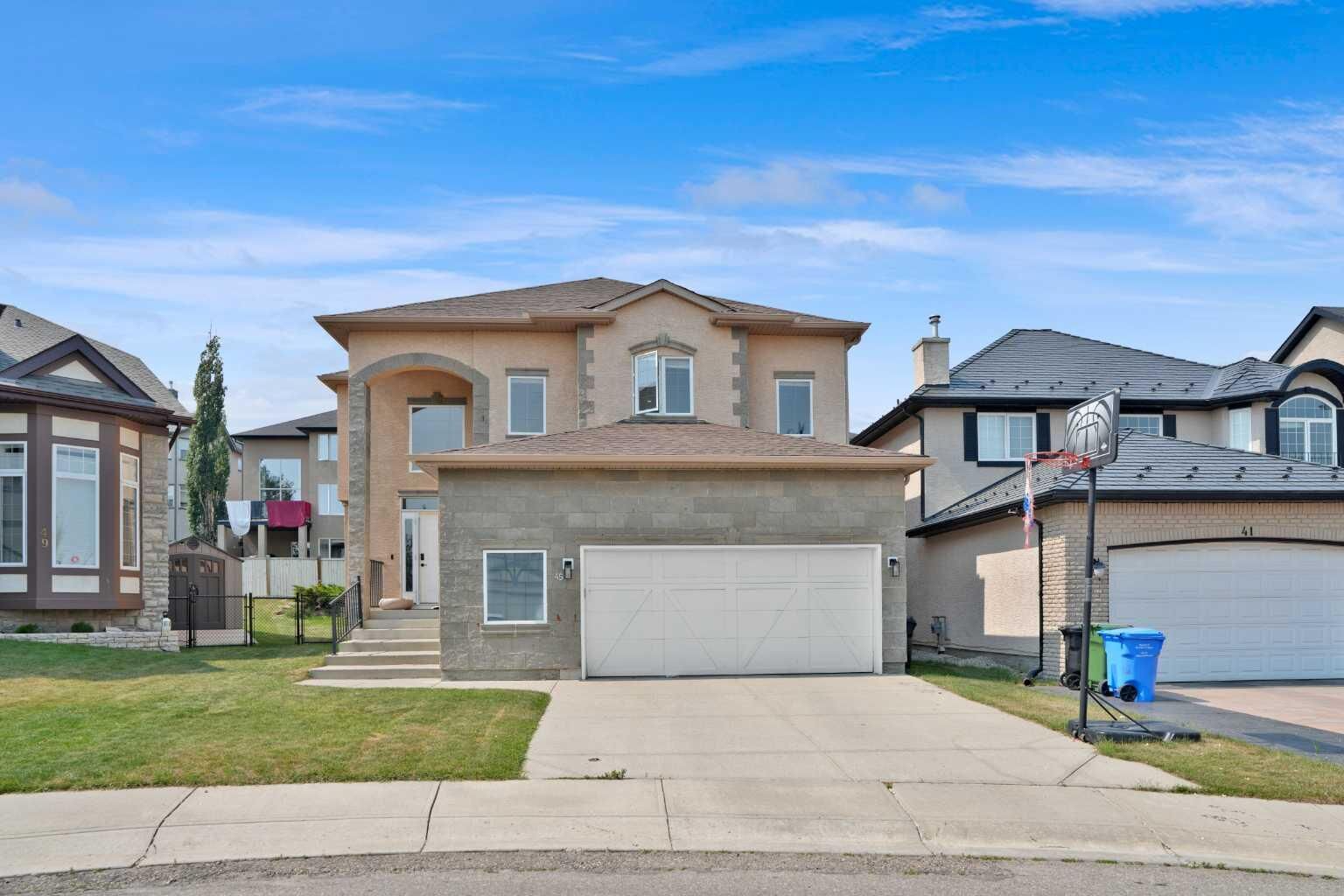 Property Photo: 45 Sherwood View NW AB T3P 1P1