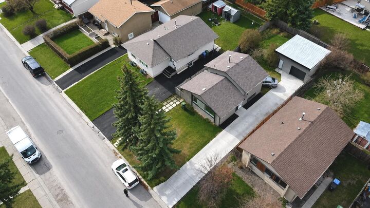 Property Photo: 6420 26 Avenue NE AB T1Y 3V1