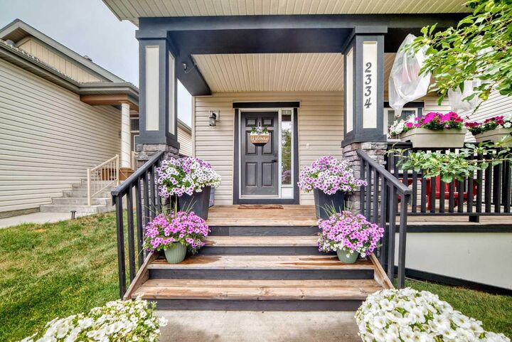 Property Photo: 2334 Reunion Street NW AB T4B 0M6