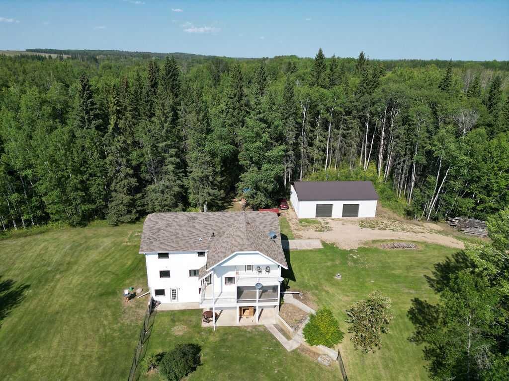 Property Photo: 65368 Range Road 165 AB T0A 0R0