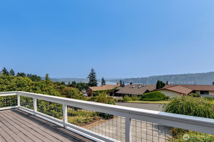 Property Photo:  14805  37th Avenue NE  WA 98155 