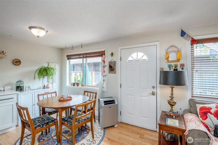 Property Photo: 708 N L Street 6 WA 98403