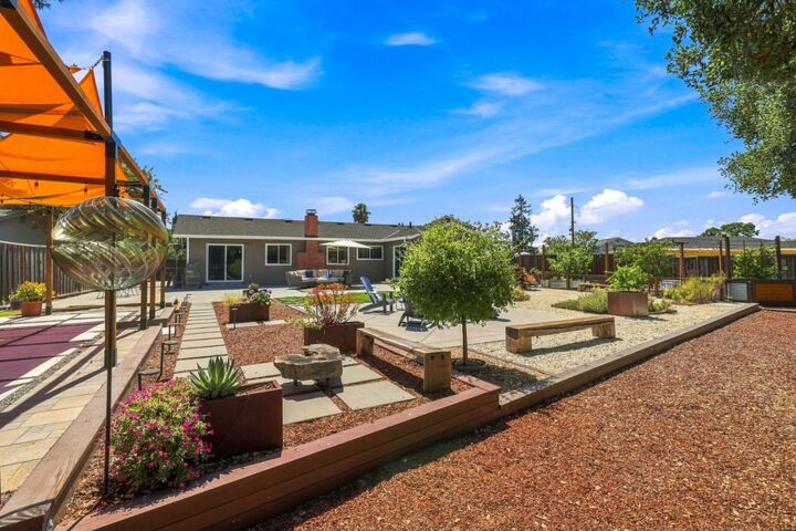 Property Photo:  2843 Ivywood Court  CA 95121 