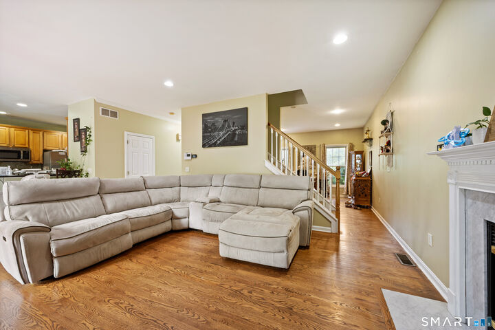 Property Photo:  48 Chatfield Drive  CT 06110 