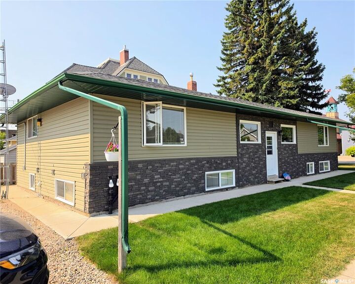 Property Photo: 638 7th Street SK S0K 2A0