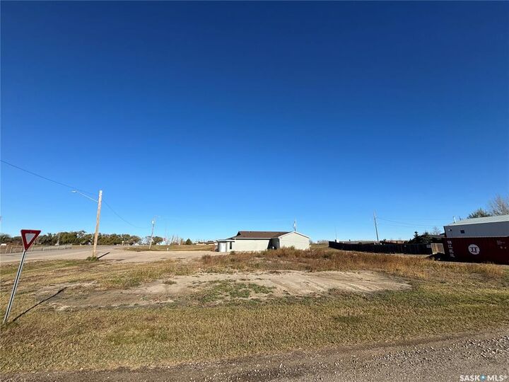 Property Photo:  7 Main Street  SK S0K 0Y0 