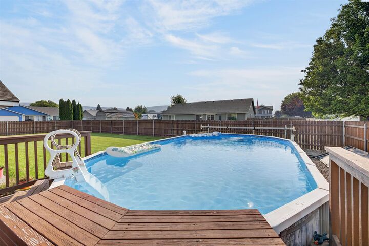 Property Photo:  4516 S Dayton Ct  WA 99337 