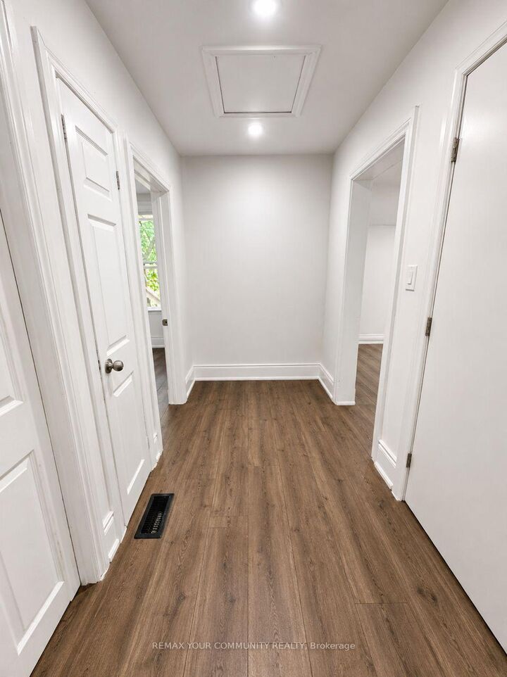Property Photo:  96 Gurnett Street  ON L4G 1P6 