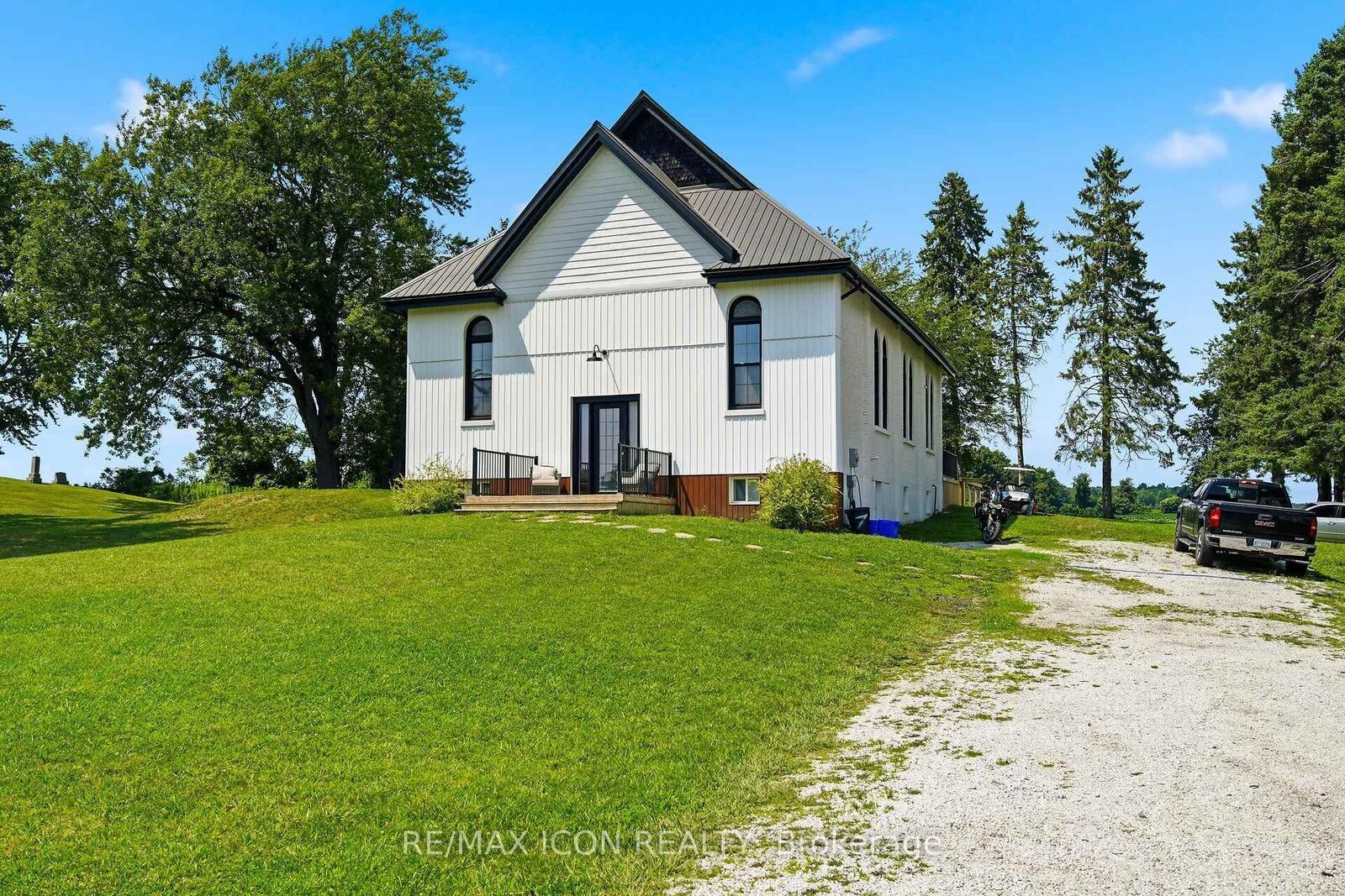 Property Photo: 30504 Talbot Line ON N0L 2M0